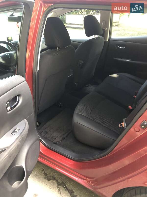 Хэтчбек Nissan Leaf 2014 в Ровно