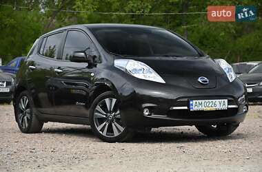 Хэтчбек Nissan Leaf 2016 в 