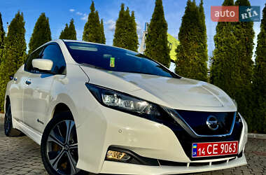 Хэтчбек Nissan Leaf 2019 в 