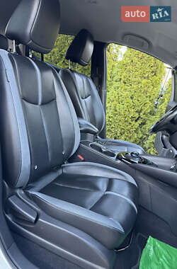 Хэтчбек Nissan Leaf 2019 в 
