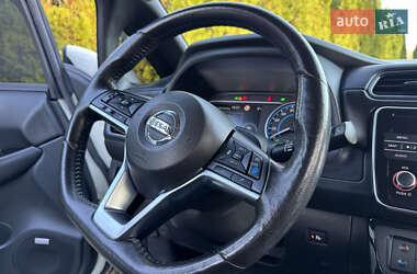 Хэтчбек Nissan Leaf 2019 в 