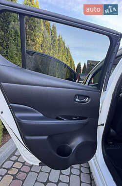 Хэтчбек Nissan Leaf 2019 в 