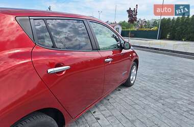 Хетчбек Nissan Leaf 2012 в 