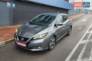Хэтчбек Nissan Leaf 2018 в 