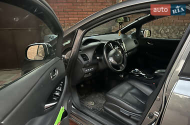 Хэтчбек Nissan Leaf 2014 в 