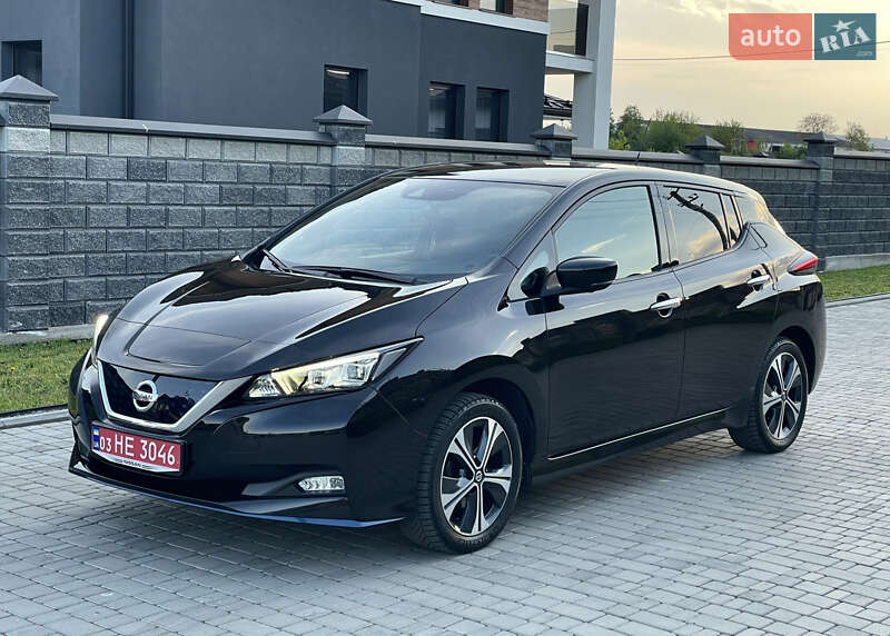 Хэтчбек Nissan Leaf 2020 в 