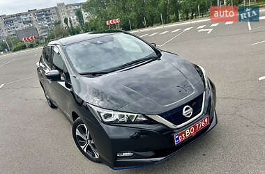 Хетчбек Nissan Leaf 2019 в 