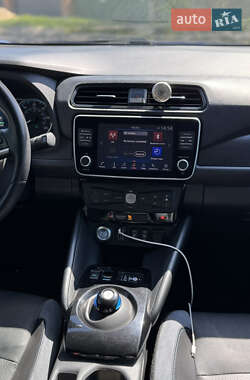 Хэтчбек Nissan Leaf 2021 в 