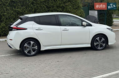 Хэтчбек Nissan Leaf 2020 в 