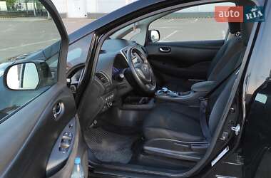 Хэтчбек Nissan Leaf 2014 в 