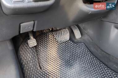 Хэтчбек Nissan Leaf 2014 в 