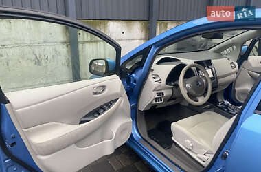 Хетчбек Nissan Leaf 2012 в 
