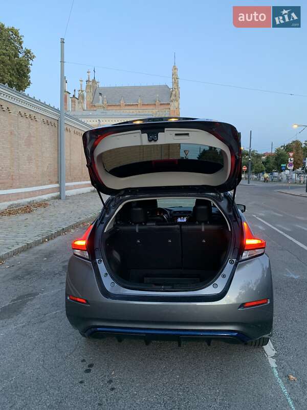 Хетчбек Nissan Leaf 2018 в Івано-Франківську