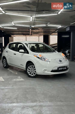 Хэтчбек Nissan Leaf 2015 в Одессе