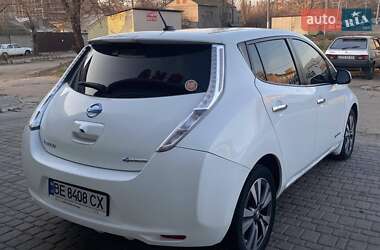 Хэтчбек Nissan Leaf 2015 в 