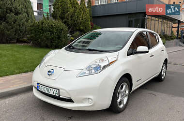 Хэтчбек Nissan Leaf 2013 в Днепре