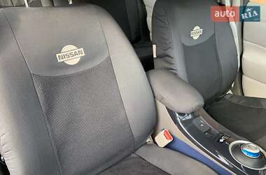 Хетчбек Nissan Leaf 2012 в 