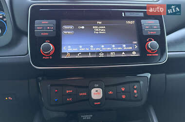 Хетчбек Nissan Leaf 2019 в 