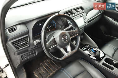 Хетчбек Nissan Leaf 2019 в 