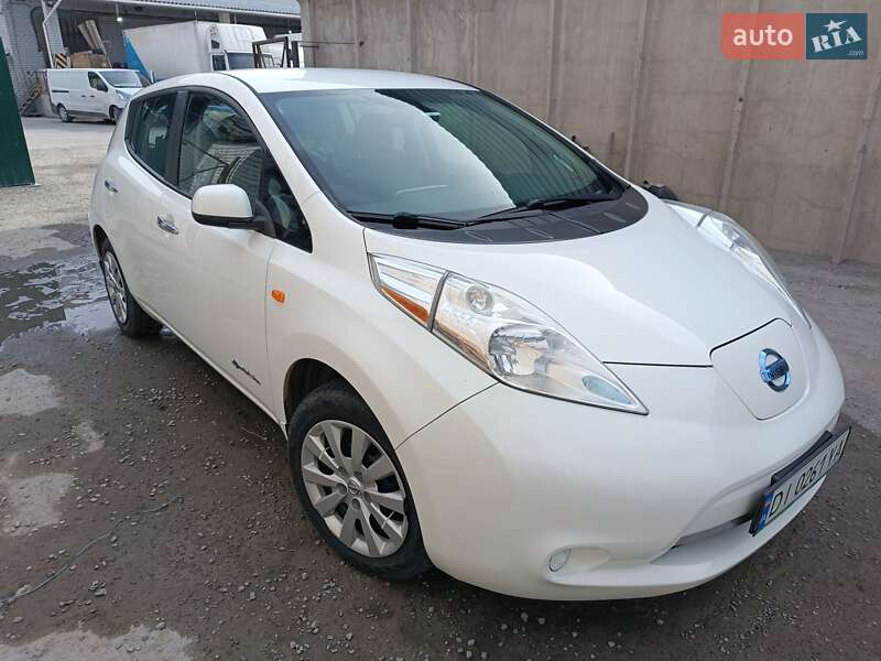 Хетчбек Nissan Leaf 2016 в Кам'янському