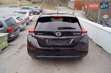 Хэтчбек Nissan Leaf 2018 в 