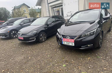 Хэтчбек Nissan Leaf 2019 в 