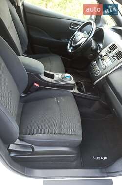Хетчбек Nissan Leaf 2014 в 