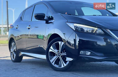 Хетчбек Nissan Leaf 2018 в 