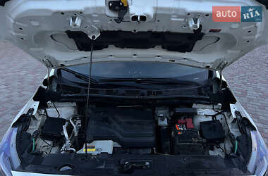 Хетчбек Nissan Leaf 2019 в 