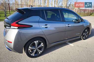 Хетчбек Nissan Leaf 2018 в 