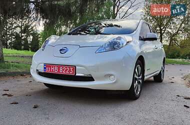 Хетчбек Nissan Leaf 2017 в 