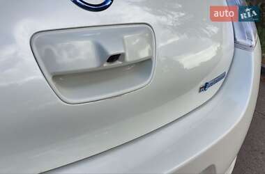 Хетчбек Nissan Leaf 2017 в 