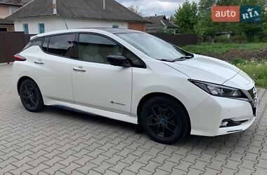 Хетчбек Nissan Leaf 2018 в 