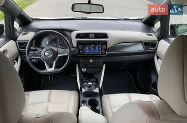 Хетчбек Nissan Leaf 2018 в 