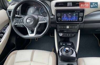 Хетчбек Nissan Leaf 2018 в 
