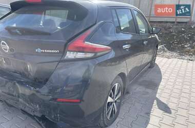 Хэтчбек Nissan Leaf 2018 в 