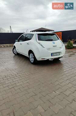 Хэтчбек Nissan Leaf 2017 в 