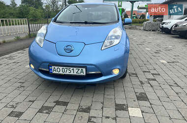 Хетчбек Nissan Leaf 2011 в 