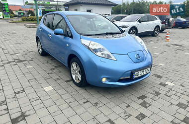Хетчбек Nissan Leaf 2011 в 