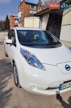 Хетчбек Nissan Leaf 2013 в 