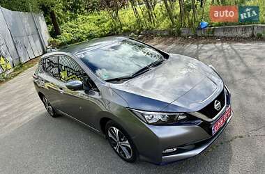 Хетчбек Nissan Leaf 2019 в 