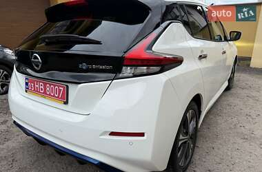 Хэтчбек Nissan Leaf 2020 в 