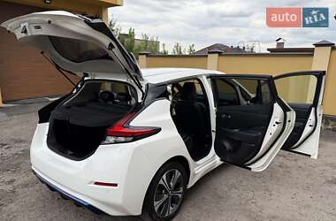 Хэтчбек Nissan Leaf 2020 в 