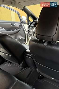 Хэтчбек Nissan Leaf 2020 в 