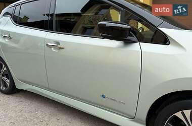 Хетчбек Nissan Leaf 2020 в 