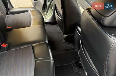 Хетчбек Nissan Leaf 2020 в 