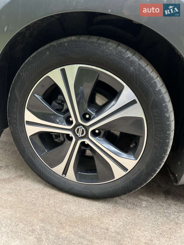 Хетчбек Nissan Leaf 2019 в Бердичеві