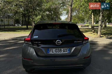 Хетчбек Nissan Leaf 2019 в 