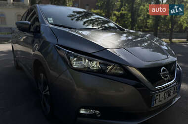 Хетчбек Nissan Leaf 2019 в 