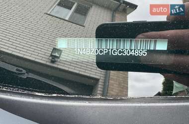 Хетчбек Nissan Leaf 2015 в 